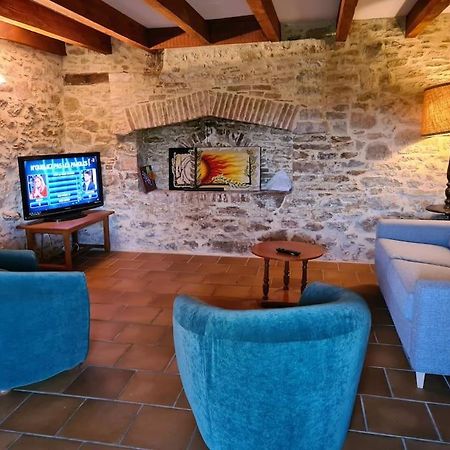 Maison chaleureuse près de Rocamadour Alvignac Esterno foto